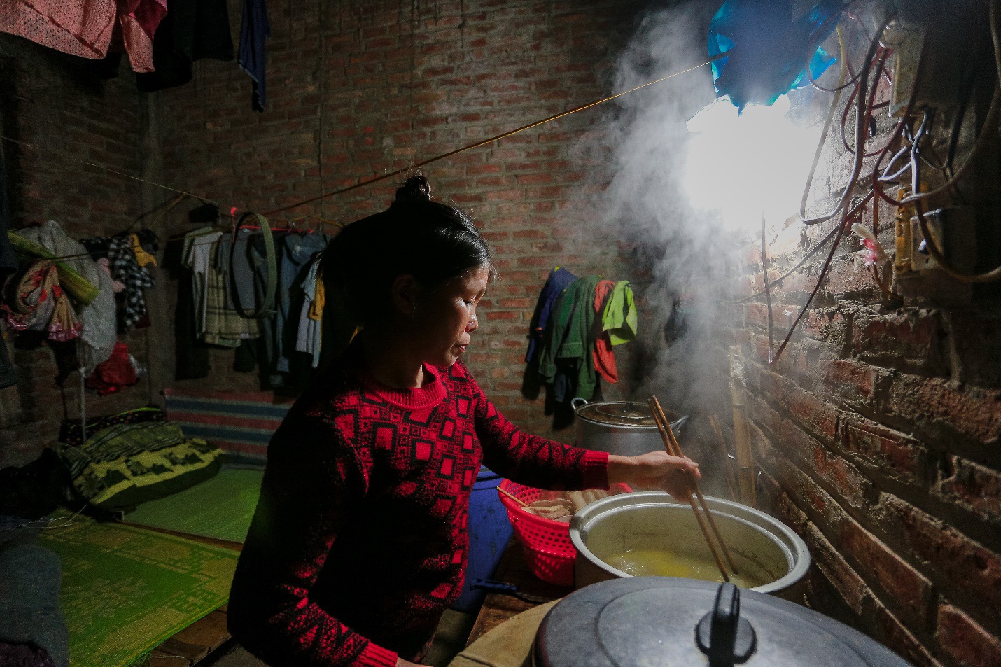 “Chuyện tình ri-đô” và cuộc sống của 25 công nhân trong “biệt thự triệu đô” ở Hà Nội - 8