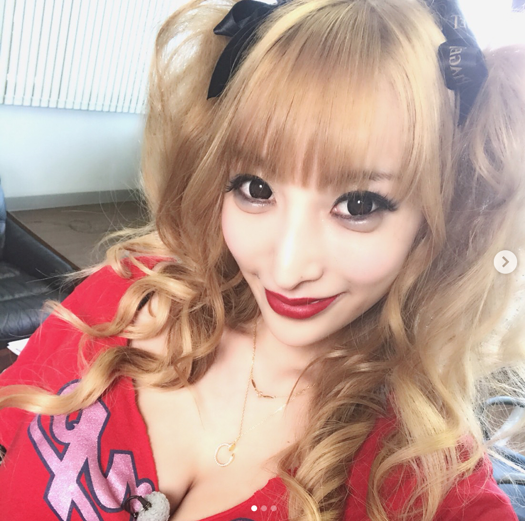 Người mẫu Nhật bỏ chồng sau 1 tuần kết hôn vì bị bảo “tiêu tiền ít đi” - 1