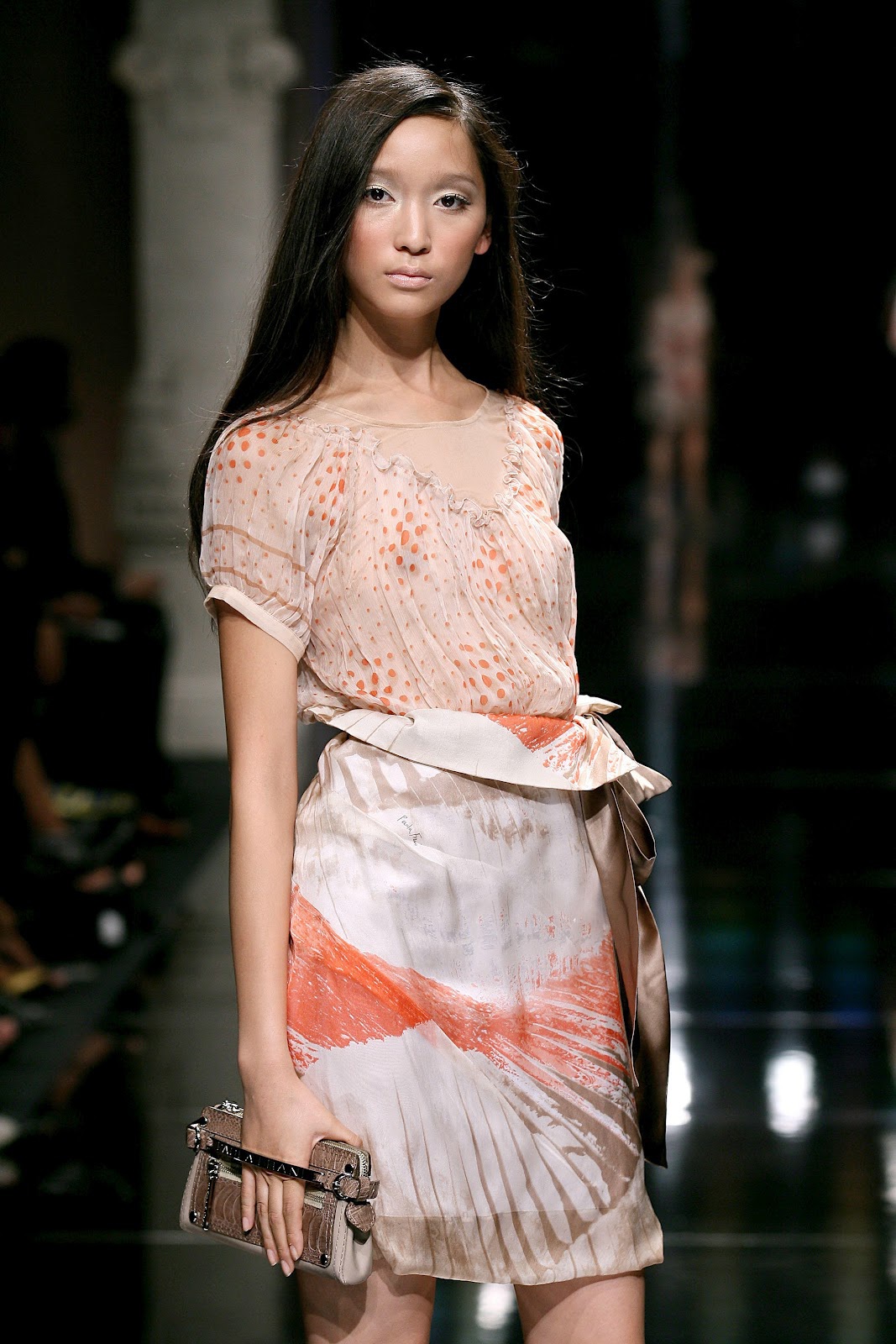 Siêu mẫu Nhật Bản bị mẹ ruột kiện, đòi bồi thường 11 triệu USD - 2