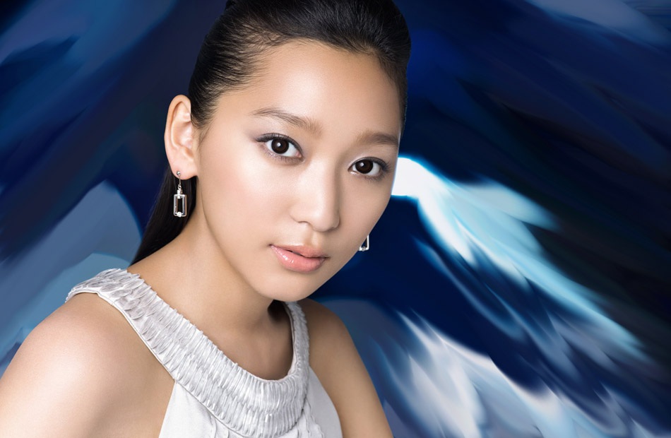 Siêu mẫu Nhật Bản bị mẹ ruột kiện, đòi bồi thường 11 triệu USD - 1