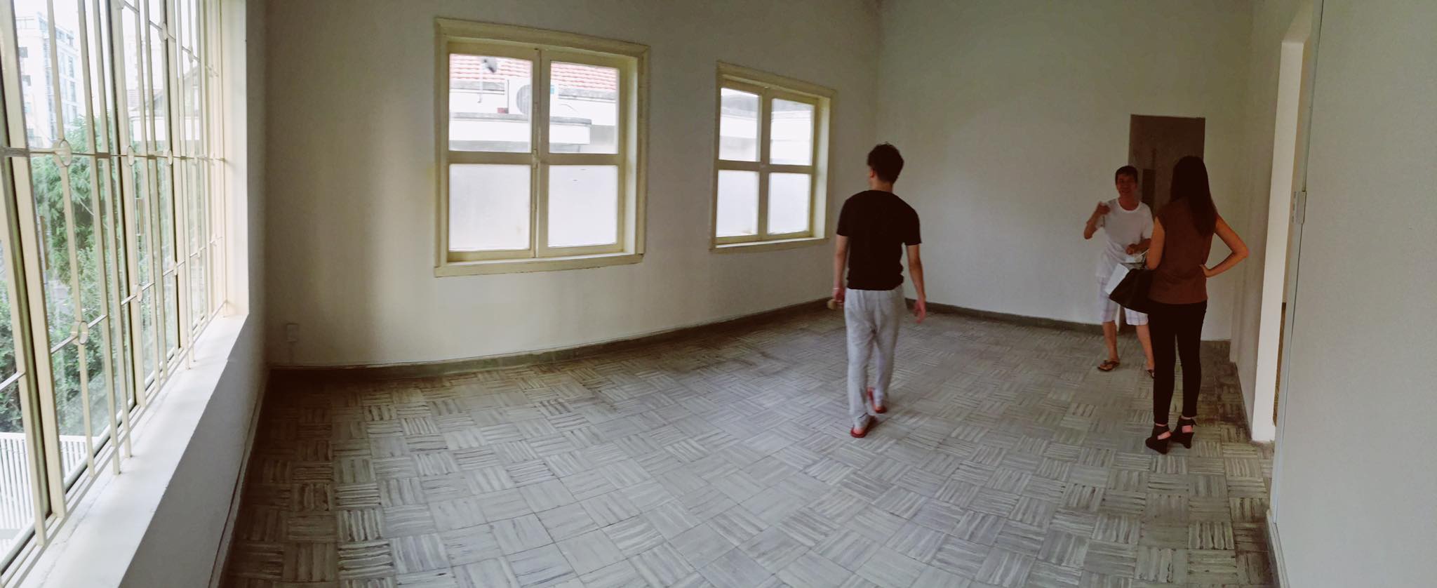 Đi ở thuê vẫn bỏ 500 triệu đồng sửa lại nhà cũ thấm dột 70 năm tuổi - 1