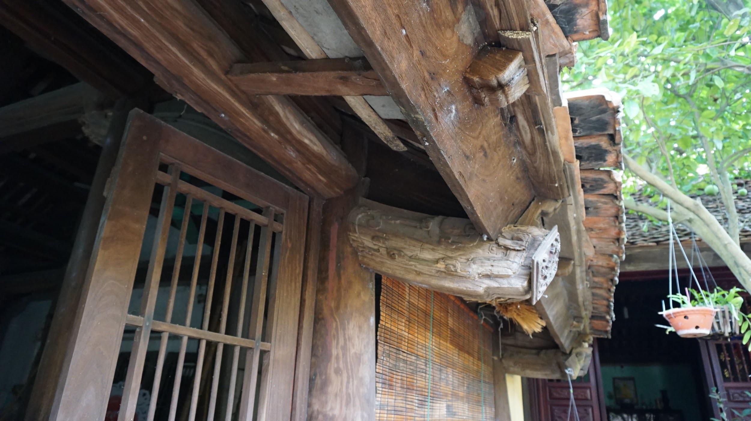 Kỳ lạ làng có những ngôi nhà xây bằng tiểu sành độc nhất ở Việt Nam - 11
