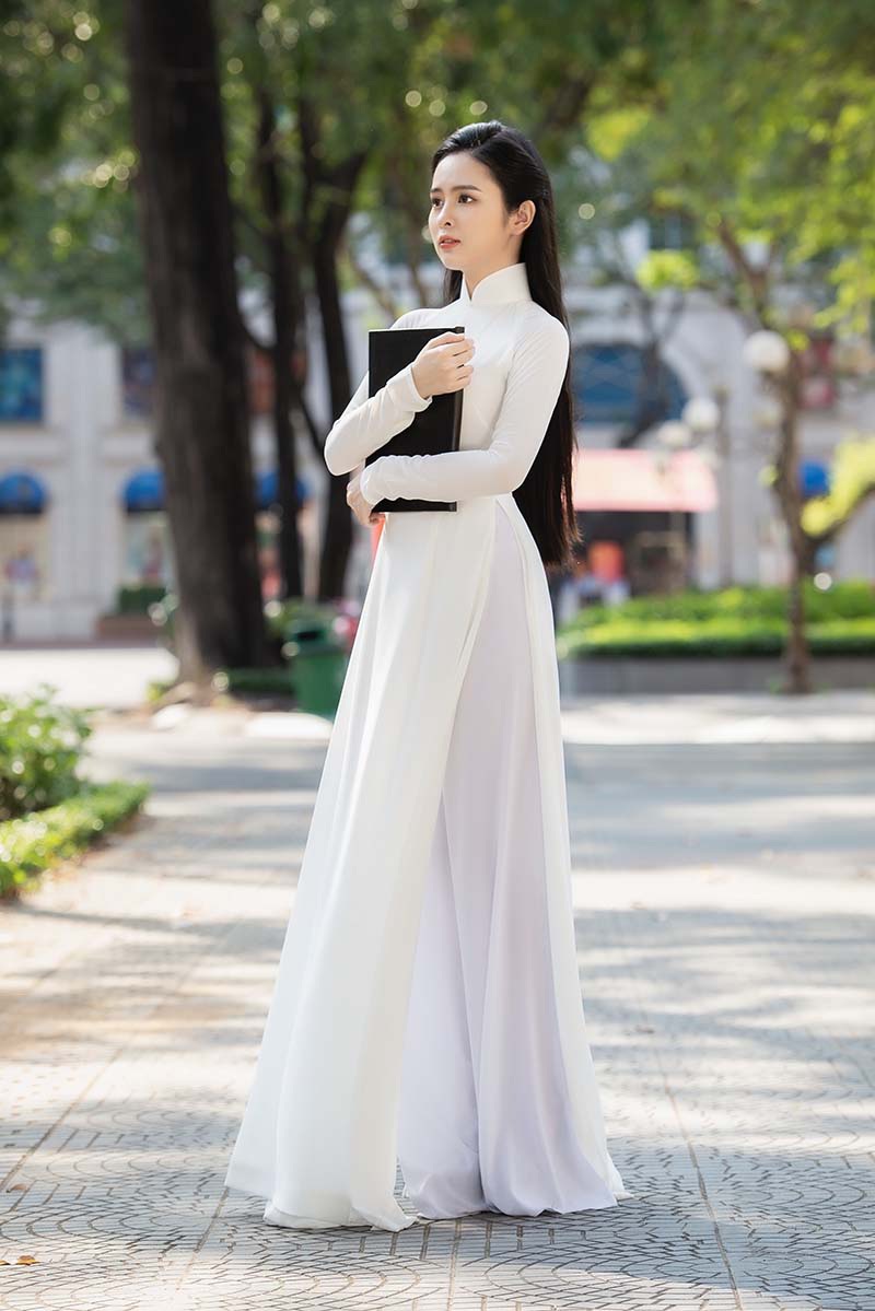 Hoa khôi ĐH Tôn Đức Thắng xinh đẹp, sở hữu cái tên đặc biệt - 2