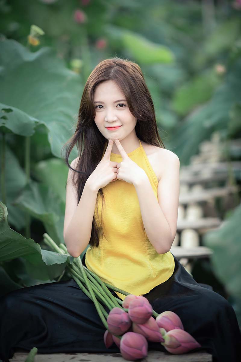 Thiếu nữ Hà thành dịu dàng khoe sắc bên hoa sen - 7