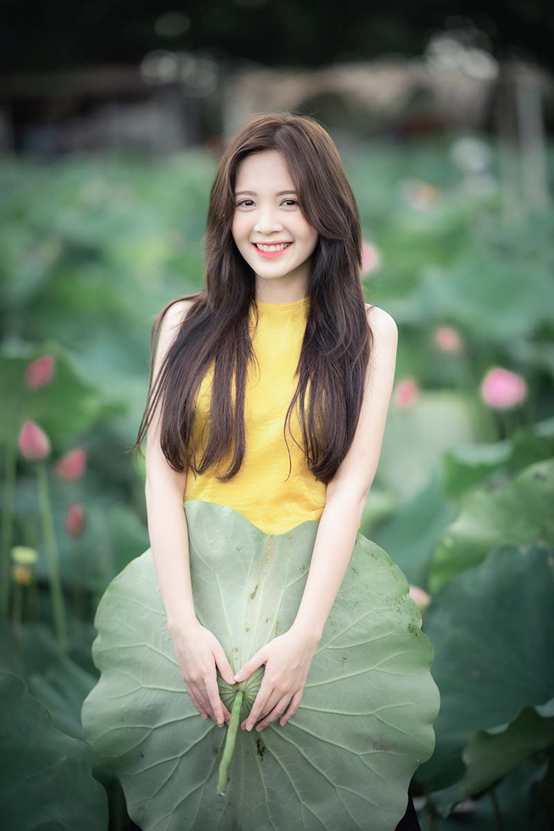 Thiếu nữ Hà thành dịu dàng khoe sắc bên hoa sen - 8