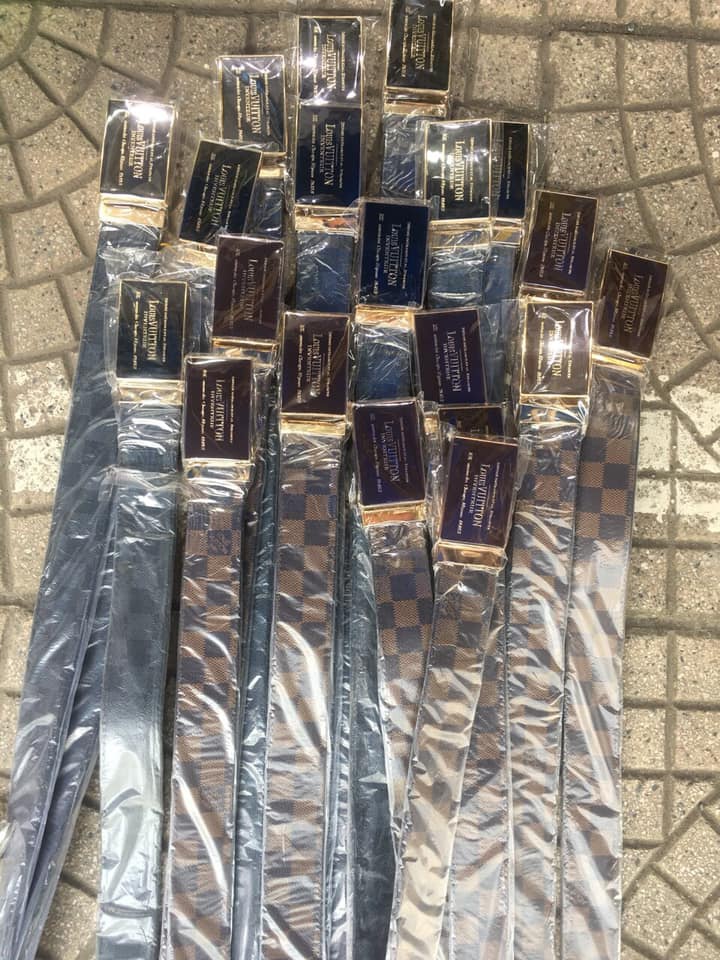 Truy quét điểm nóng Ninh Hiệp, thu giữ hàng nghìn đồ hiệu rởm - 2