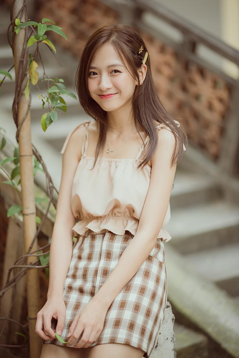 Nét đẹp trong veo, nhẹ nhàng tựa nắng mai của nữ sinh trường Y - 1
