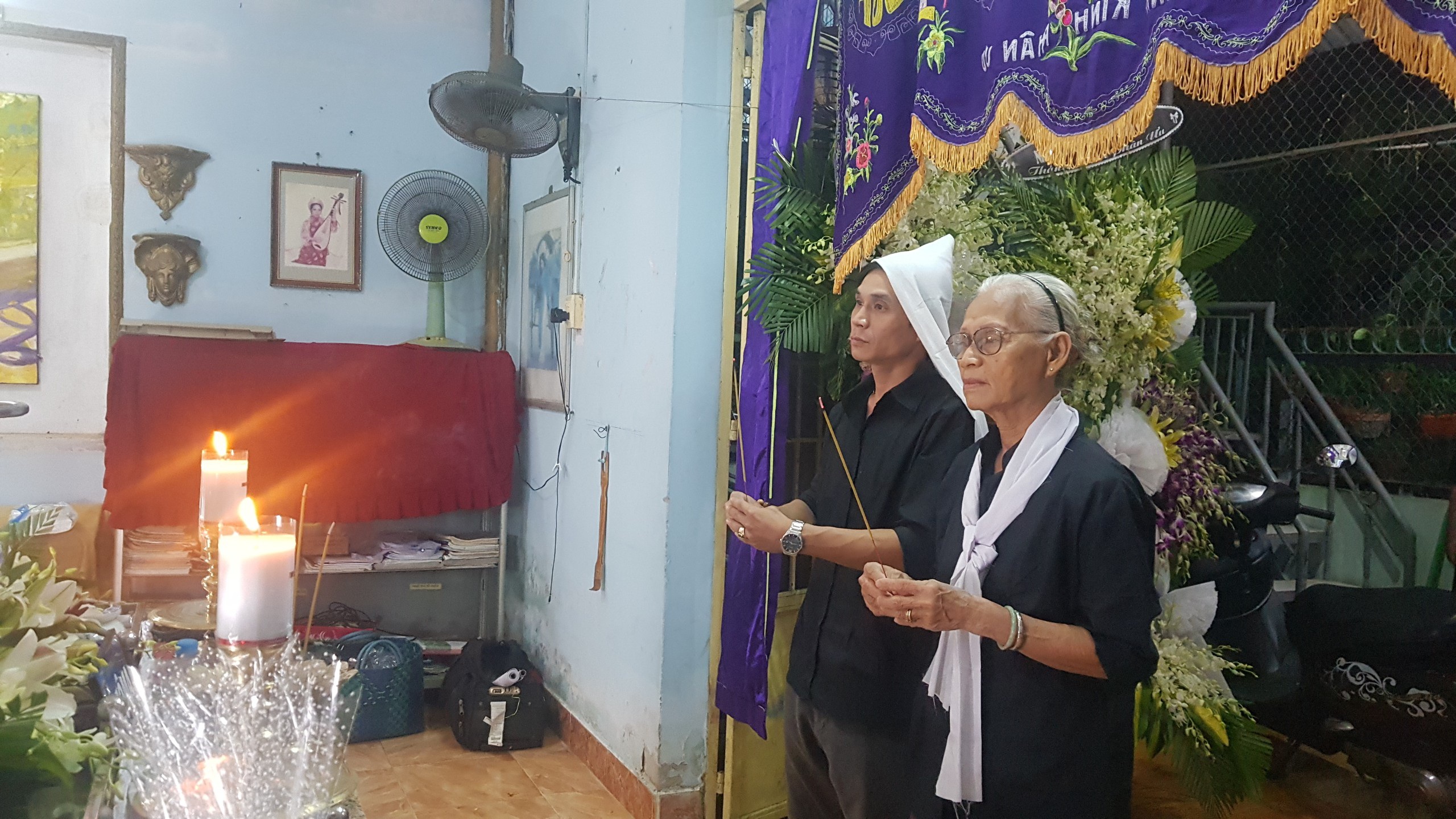 Gia đình, đồng nghiệp tiễn đưa nhạc sĩ Trần Quang Lộc trong cơn mưa tầm tã - 6