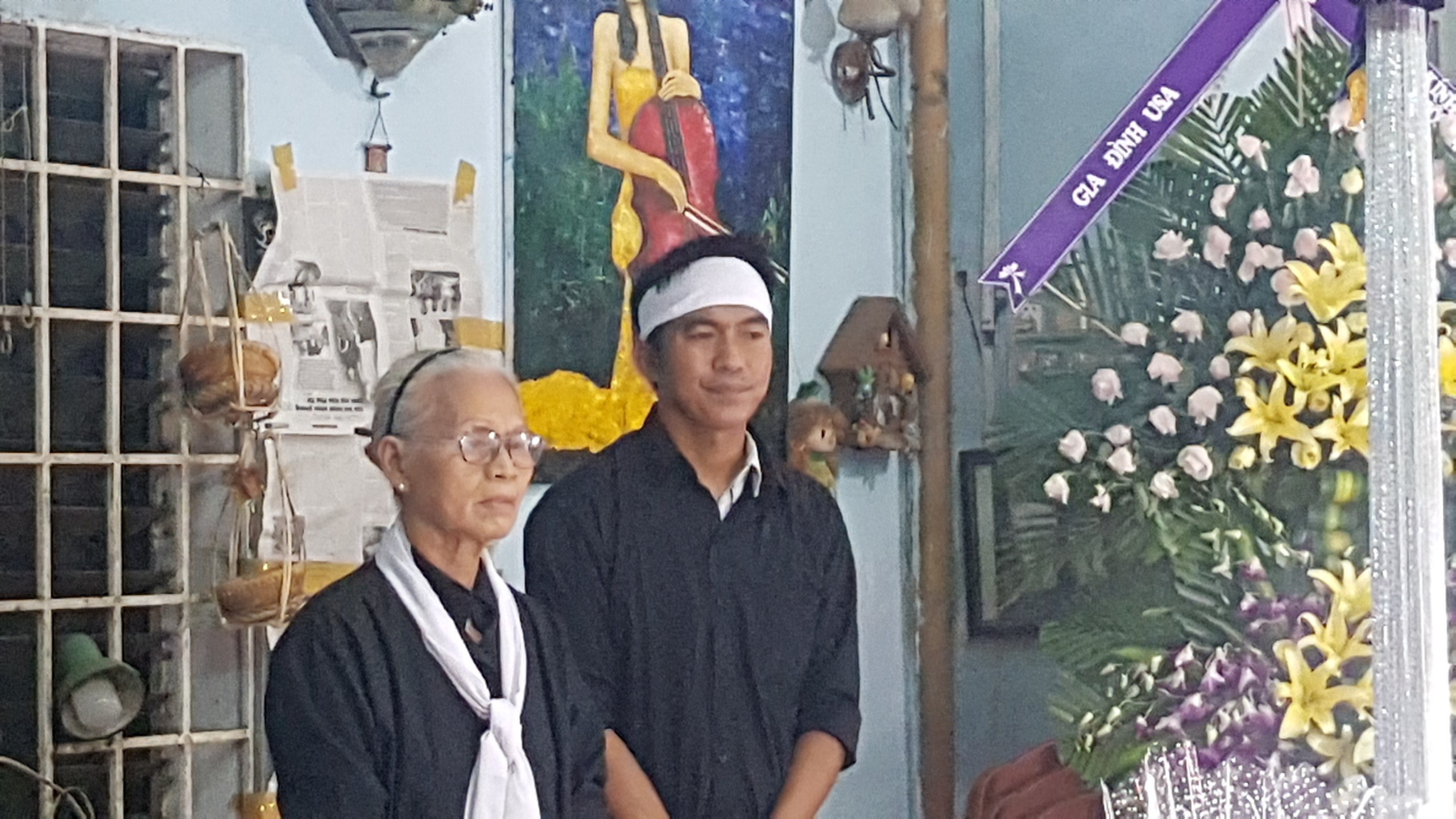 Gia đình, đồng nghiệp tiễn đưa nhạc sĩ Trần Quang Lộc trong cơn mưa tầm tã - 5