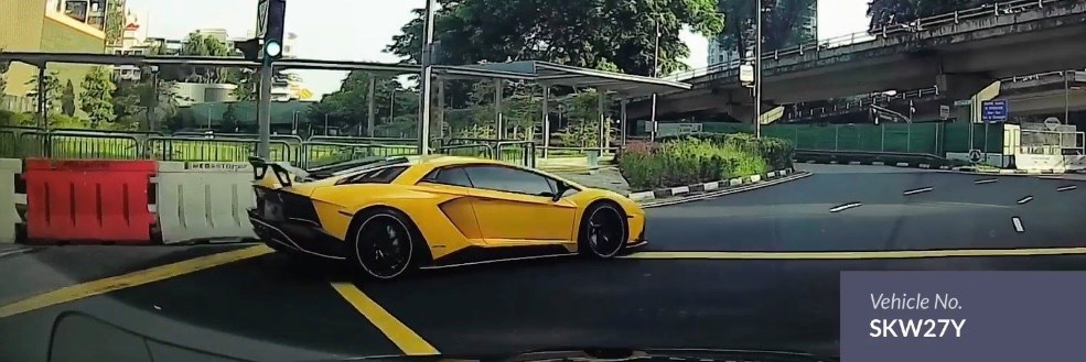 Cú va chạm 'triệu USD' của hai chiếc Lamborghini Aventador S