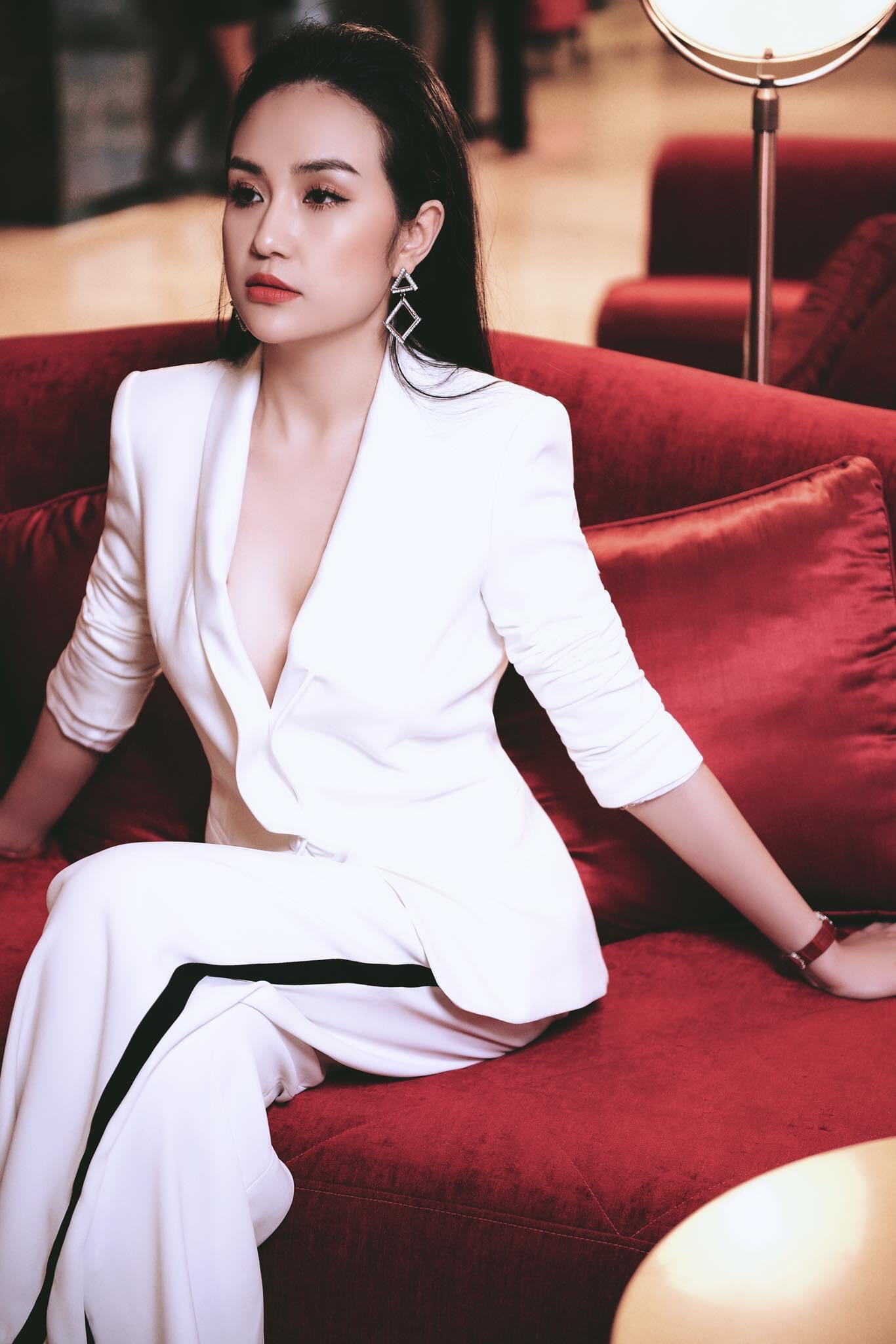 Hương Baby tiết lộ về giai đoạn khủng hoảng trước khi cưới Tuấn Hưng - 1