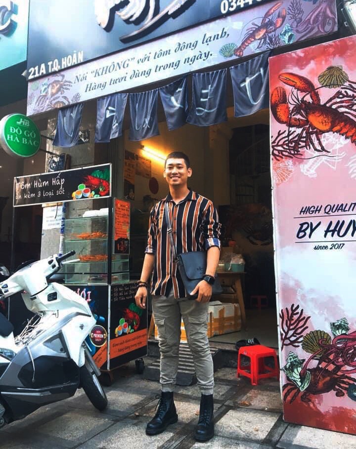 Bỏ lương nghìn đô ở sân bay, 9x Khánh Hòa về bán tôm hùm thu lãi khủng - 1