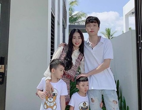 Giọng ca triệu view Hương Ly: “Vợ chồng tôi từng phải xin bố mẹ từ cái nồi” - 2