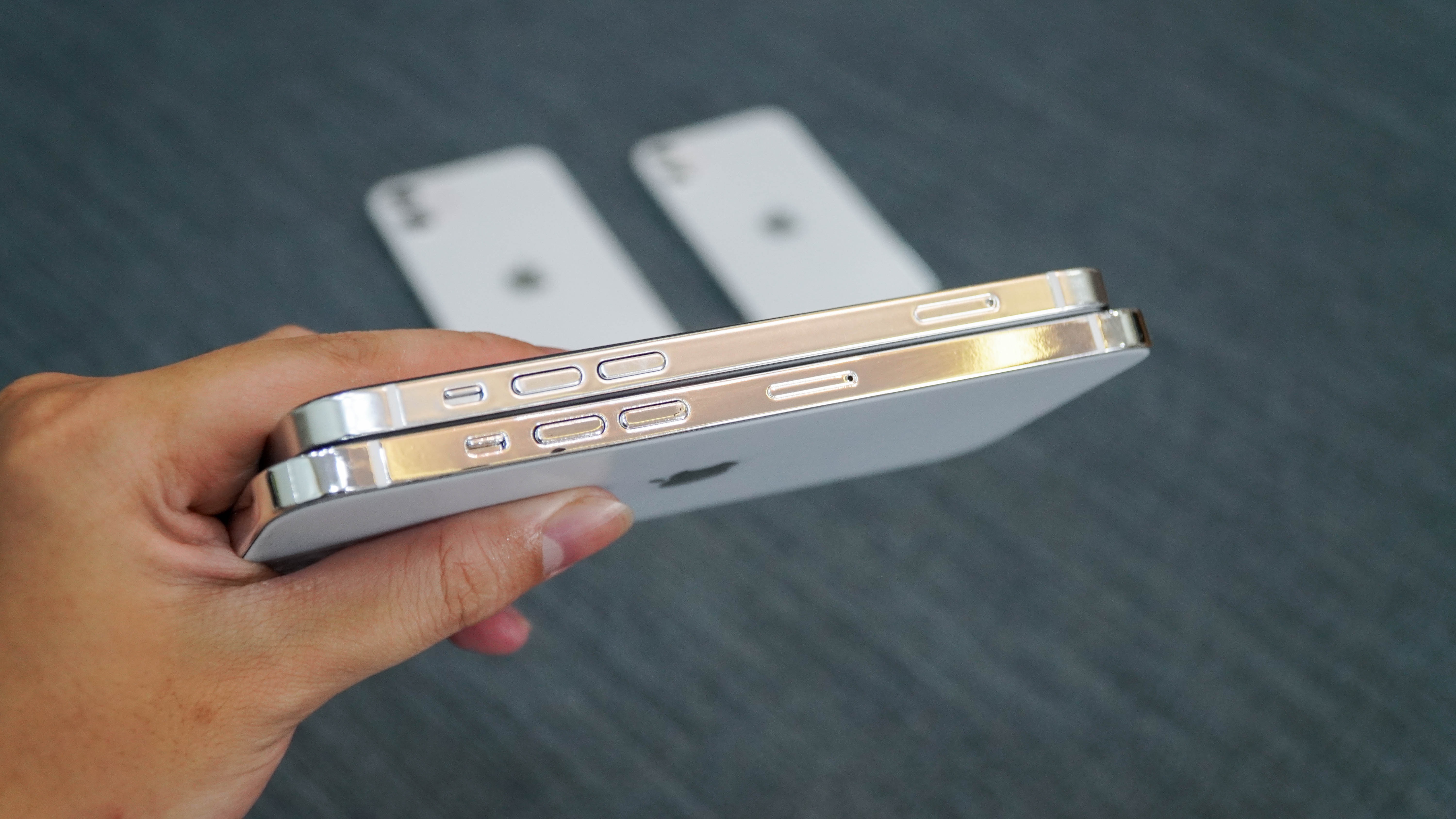 Xuất hiện mô hình 4 chiếc iPhone 12 tại Việt Nam - 4