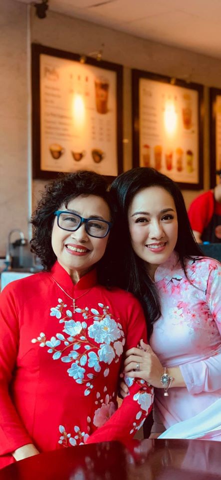 NSƯT Kim Tiến lần đầu tiết lộ về mối quan hệ với con riêng của chồng - 2