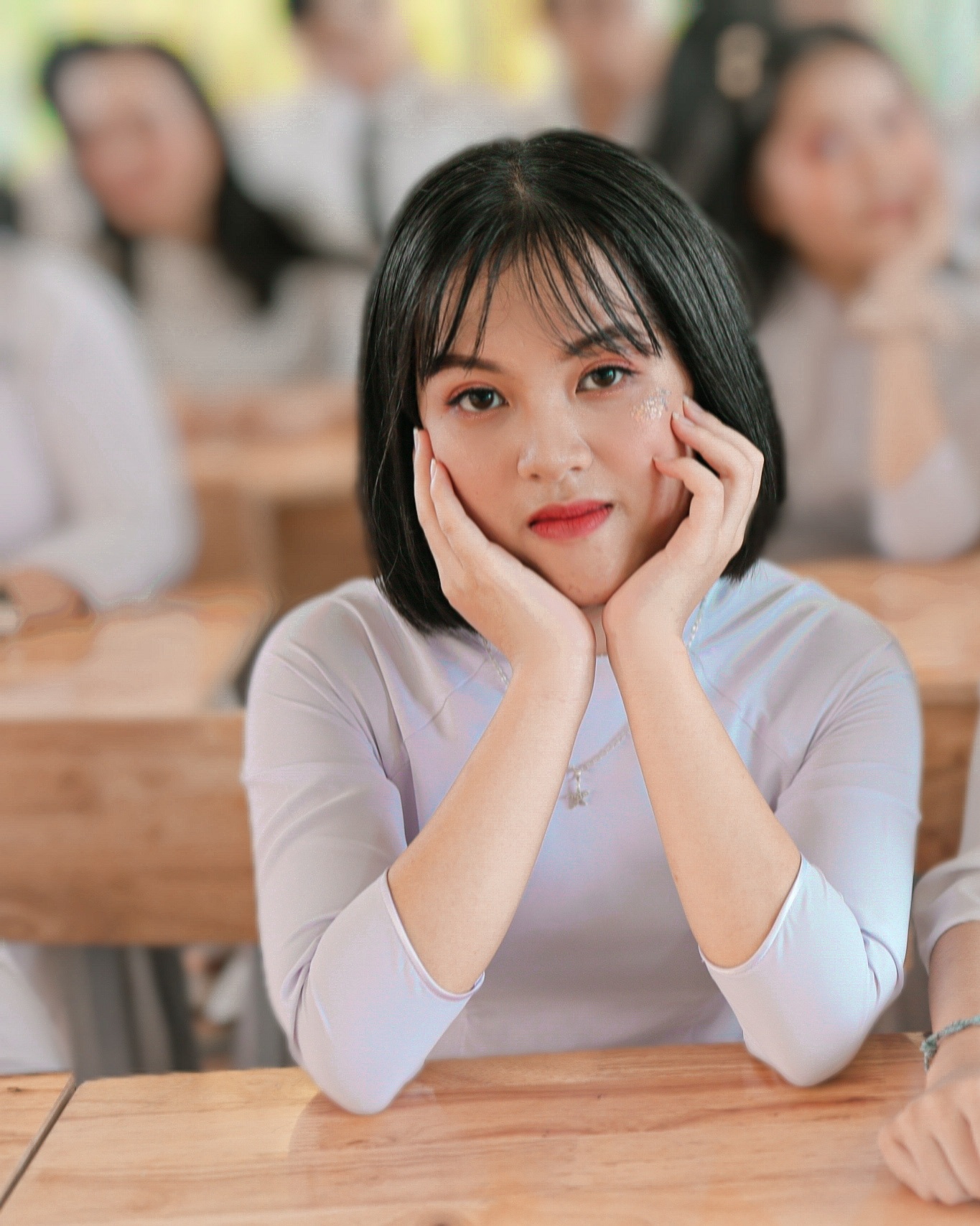 Ước mơ thành bác sỹ quân y của nữ sinh mồ côi mẹ giành 2 điểm 10 Hóa, Sinh - 1