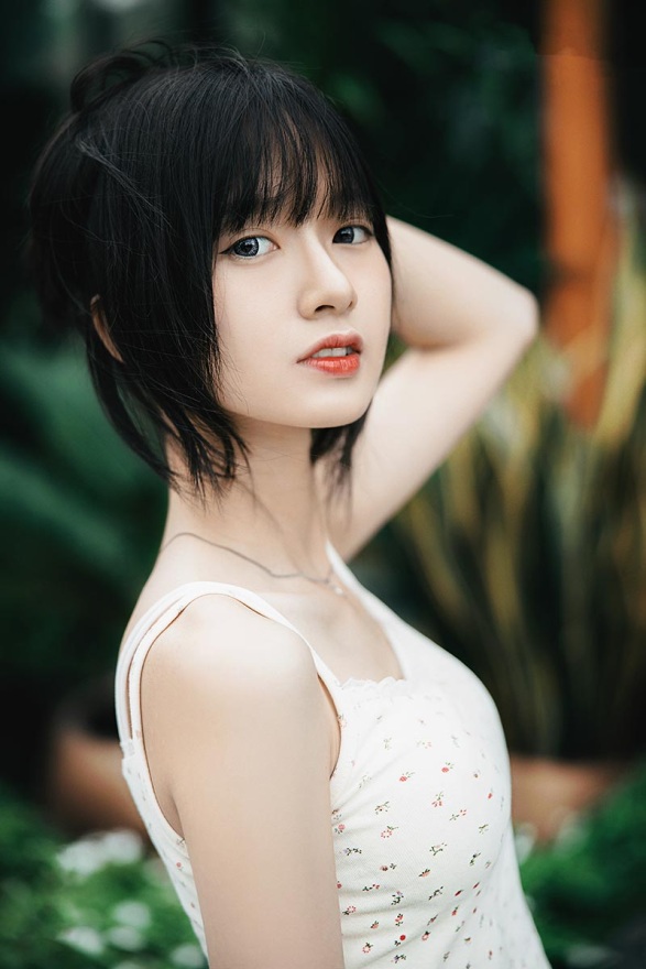 Hot girl Cần Thơ: “Tâm hồn đẹp là thứ quyết định giá trị của mình” - 2