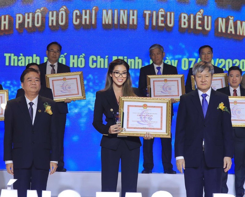 Rich kid Tiên Nguyễn nhận danh hiệu doanh nhân TP.HCM tiêu biểu ở tuổi 24 - 4