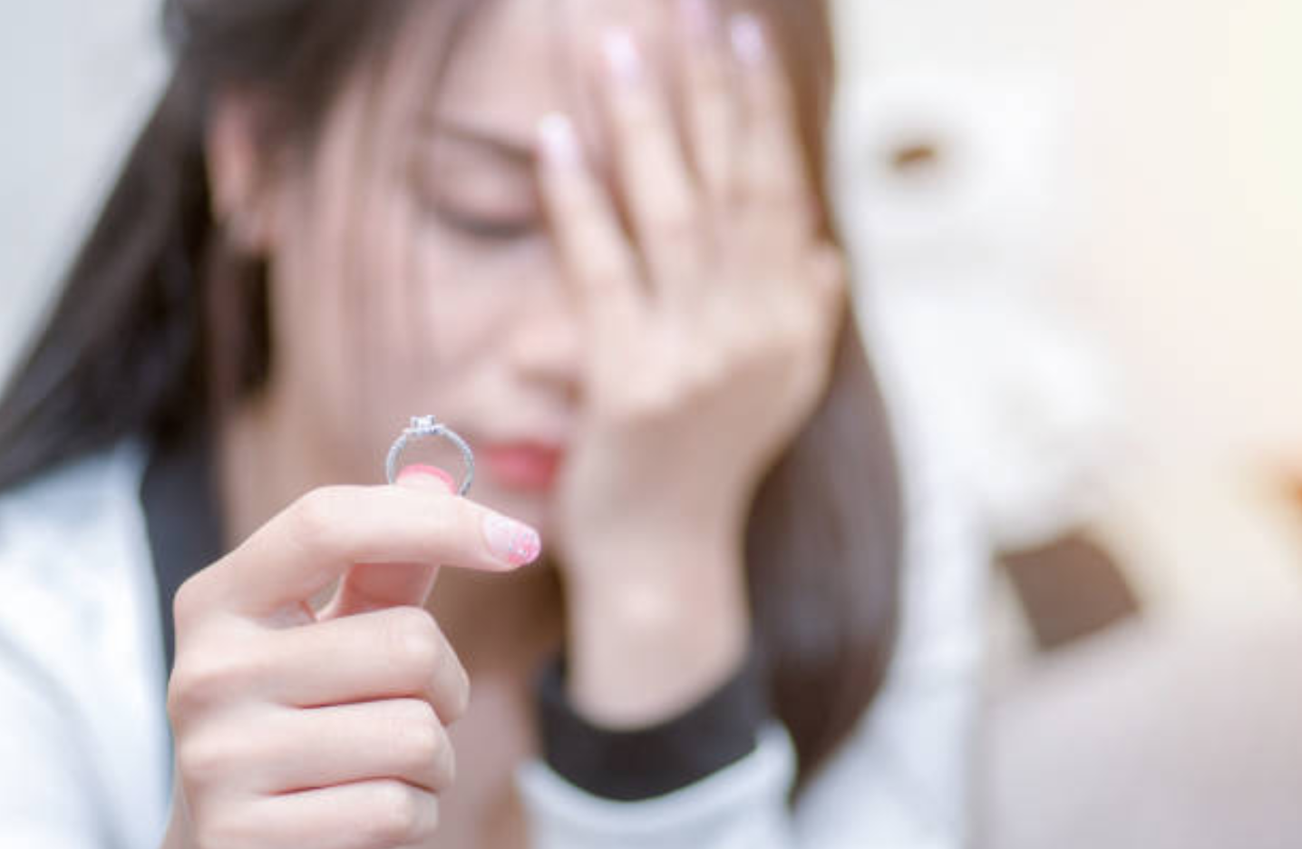 Dành cả thanh xuân để “giữ chồng” chỉ nhận về cay đắng - 1