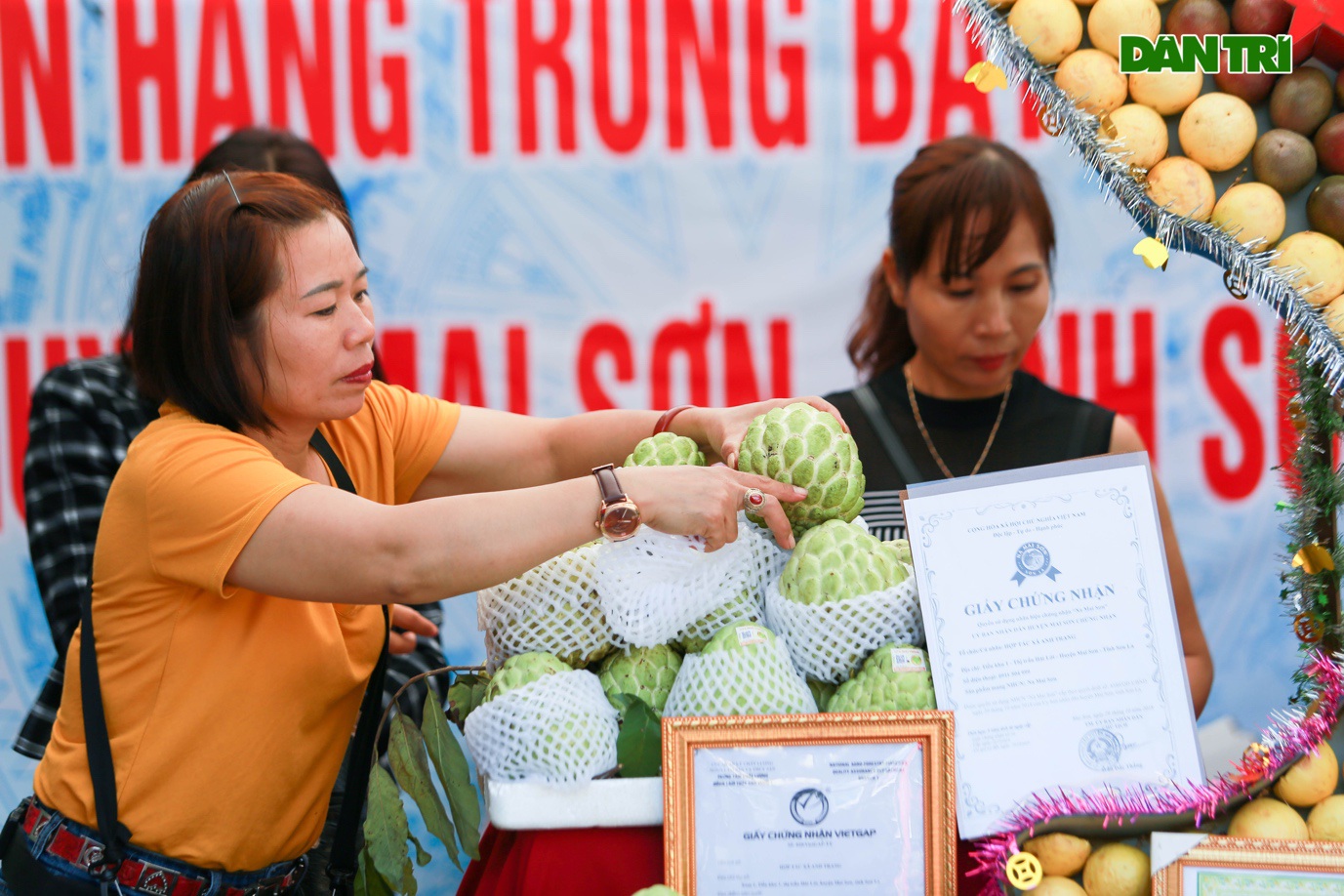 Đặc sản na khổng lồ Lạng Sơn hút khách ở Hà Nội - 4