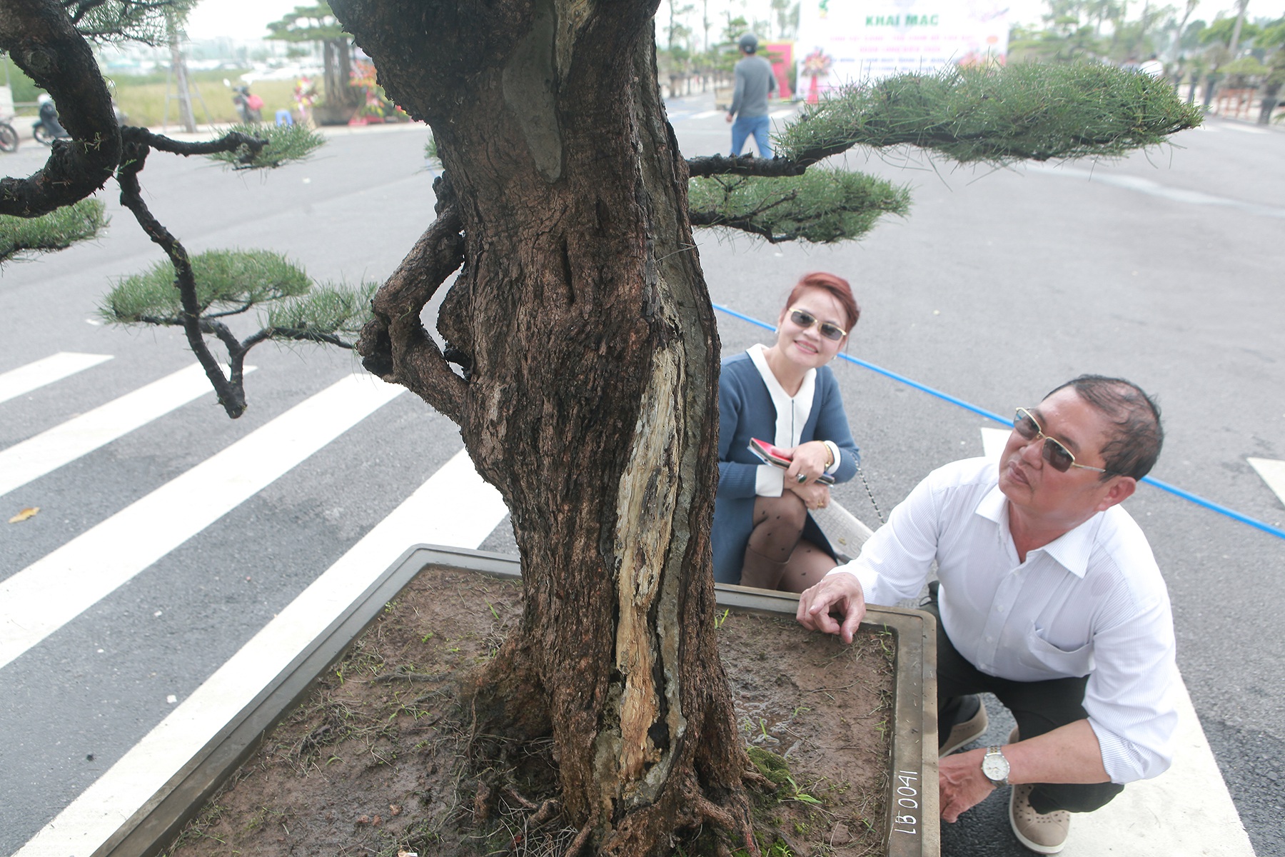 Ngắm tuyệt tác bộ tam đa tiền tỷ của “vua phi lao” miền Bắc - 5