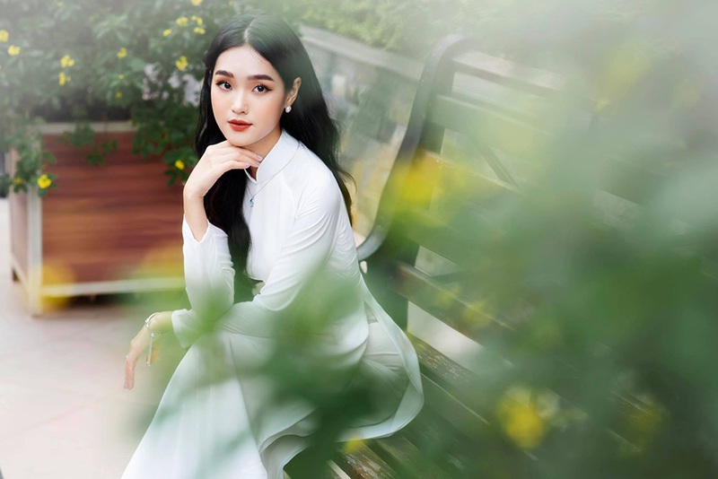 Nàng thơ xứ Thanh đẹp dịu dàng trong bộ ảnh chia tay giảng đường - 2