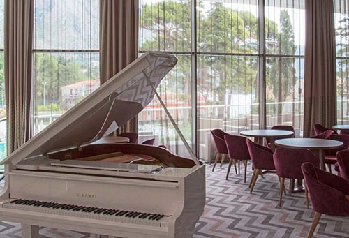 Chủ khách sạn đau đầu vì thói cầm nhầm đồ của du khách - 2