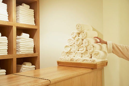 Chủ khách sạn đau đầu vì thói cầm nhầm đồ của du khách - 5