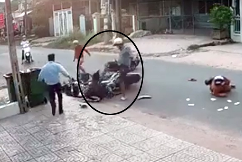 Vụ đánh nữ sinh sau va chạm giao thông: Con trai tôi sai lầm rồi! - 2