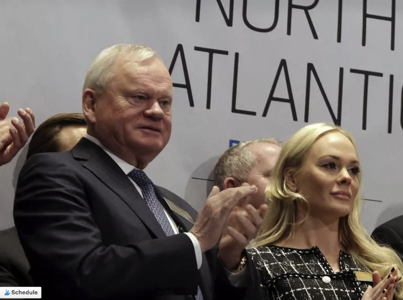 Những tỷ phú kì quặc nhất thế giới - 2