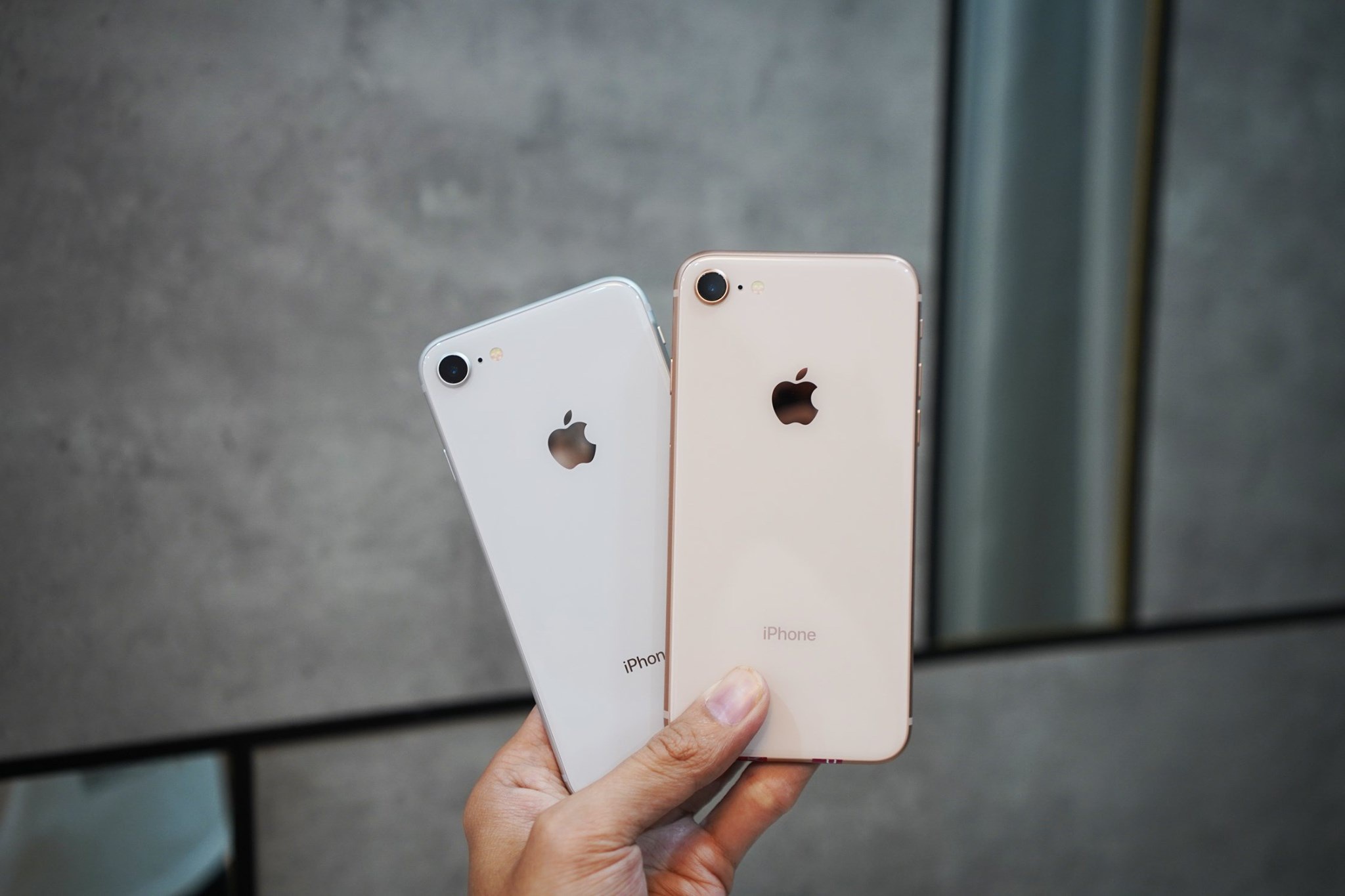 iPhone đời cũ giảm giá tiền triệu dịp cuối năm - 2