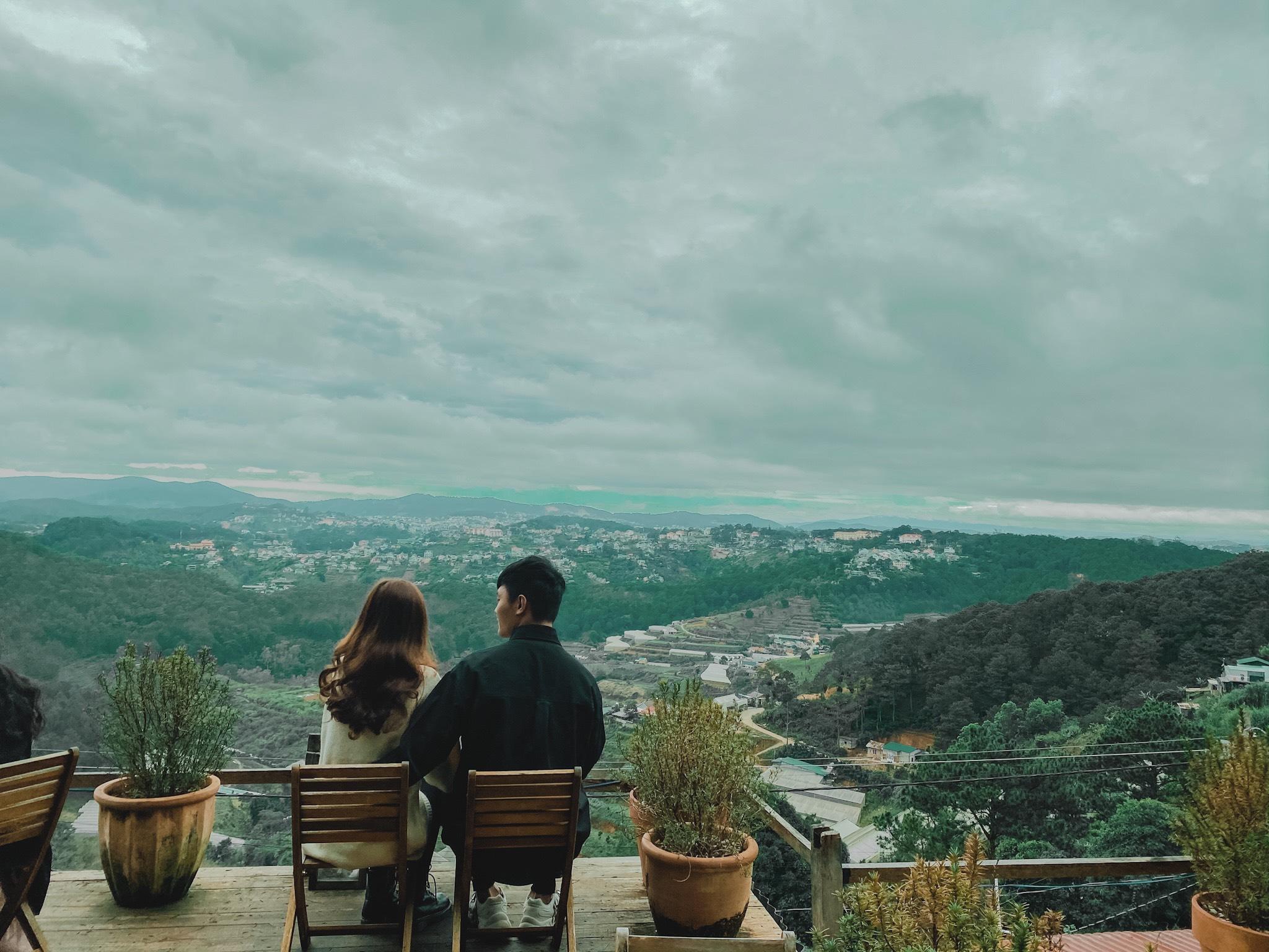 Cặp đôi 9x dành 33 ngày đi 6.000km du lịch khắp Việt Nam - 5