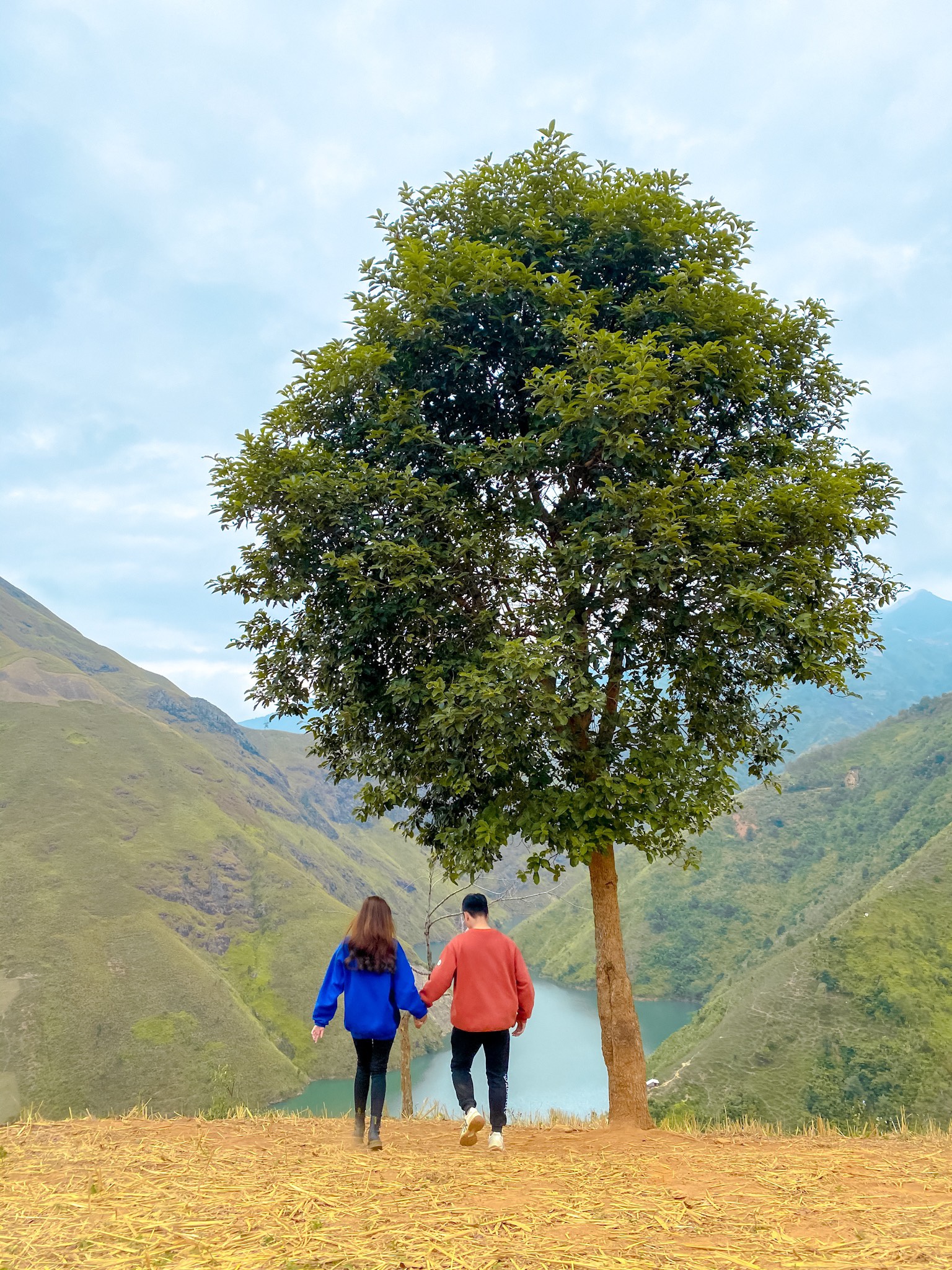 Cặp đôi 9x dành 33 ngày đi 6.000km du lịch khắp Việt Nam - 6