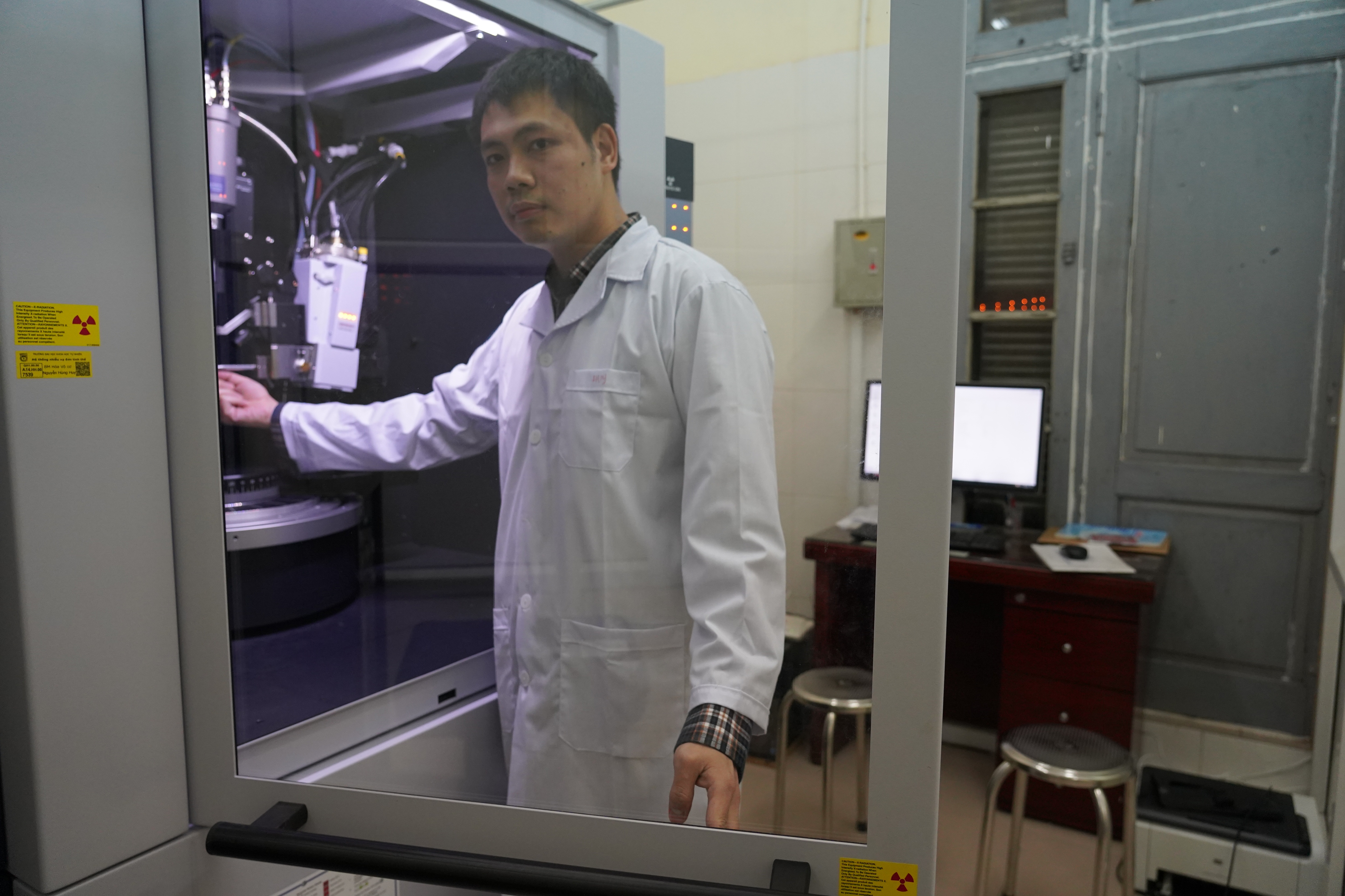 Phó Giáo sư trẻ nhất Việt Nam 33 tuổi: Có đam mê, mọi thứ đều có thể - 3