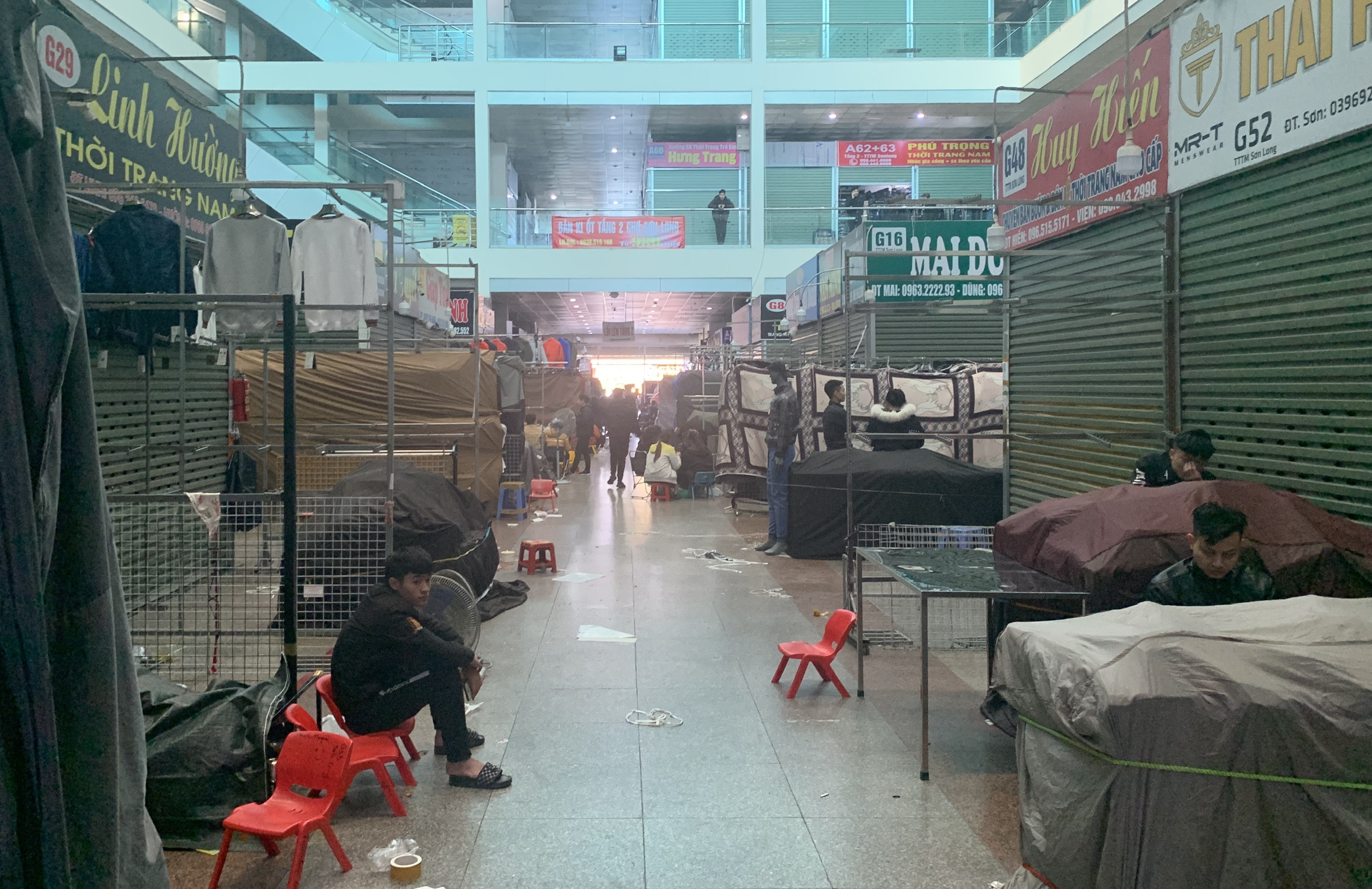 Lạ chưa từng thấy: Tiểu thương chợ Ninh Hiệp đồng loạt đóng cửa áp Tết - 8