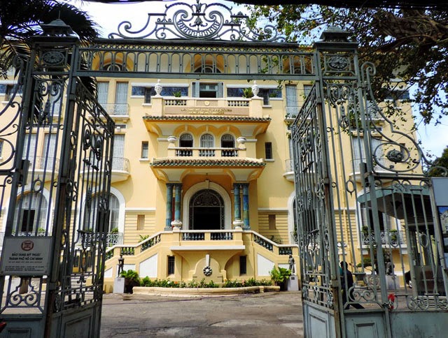 Những dinh thự hoành tráng của 3 đại gia giàu có bậc nhất Nam Bộ xưa - 4