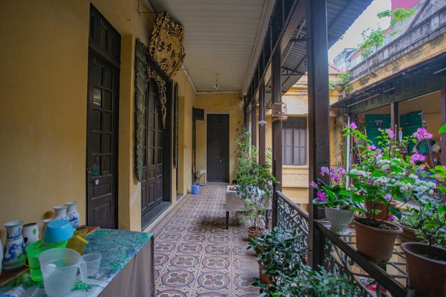 Loạt biệt phủ xa hoa của đại gia giàu nhất phố cổ Hà Nội xưa - 11