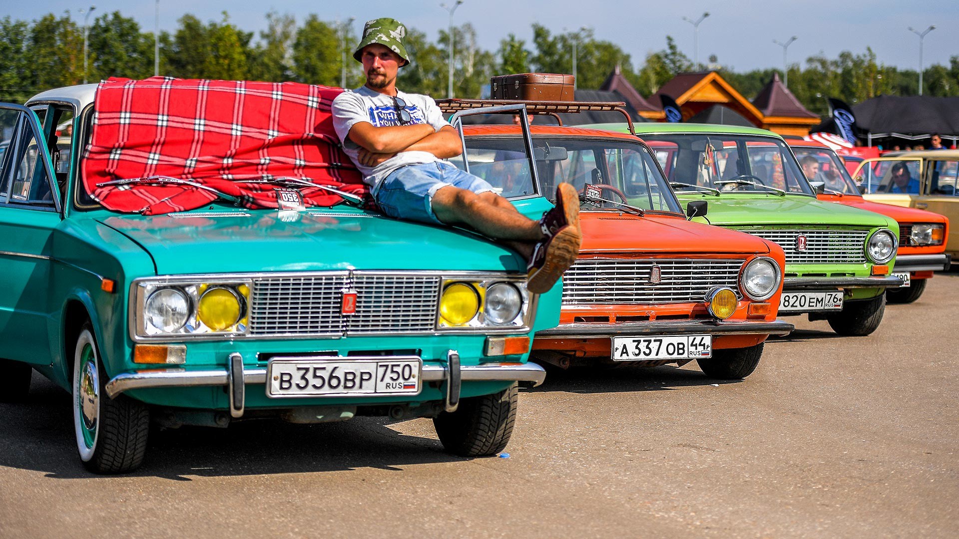 Vì sao nhiều người Nga vẫn mê xe Lada? - 1