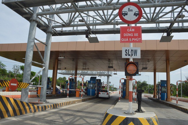 Nhận diện 5 lỗi tài xế ô tô cần tránh khi qua trạm thu phí - 3