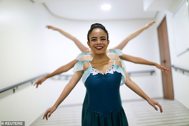 Ngưỡng mộ tài năng và nghị lực của vũ công ba-lê không tay - 6