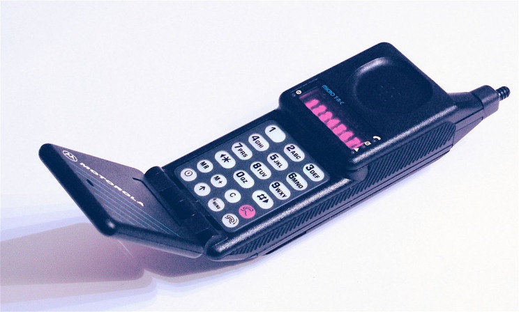 10 mẫu điện thoại nổi tiếng nhất lịch sử, bạn biết bao nhiêu trong số này? - 2