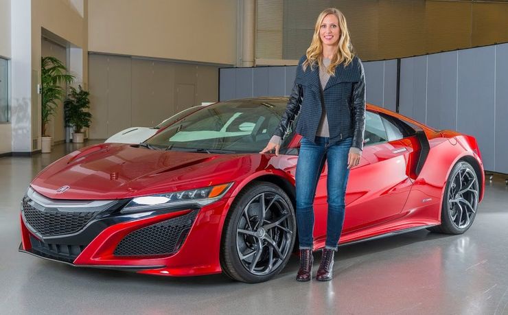 Những cực phẩm của phụ nữ trong thế giới xe hơi - 7