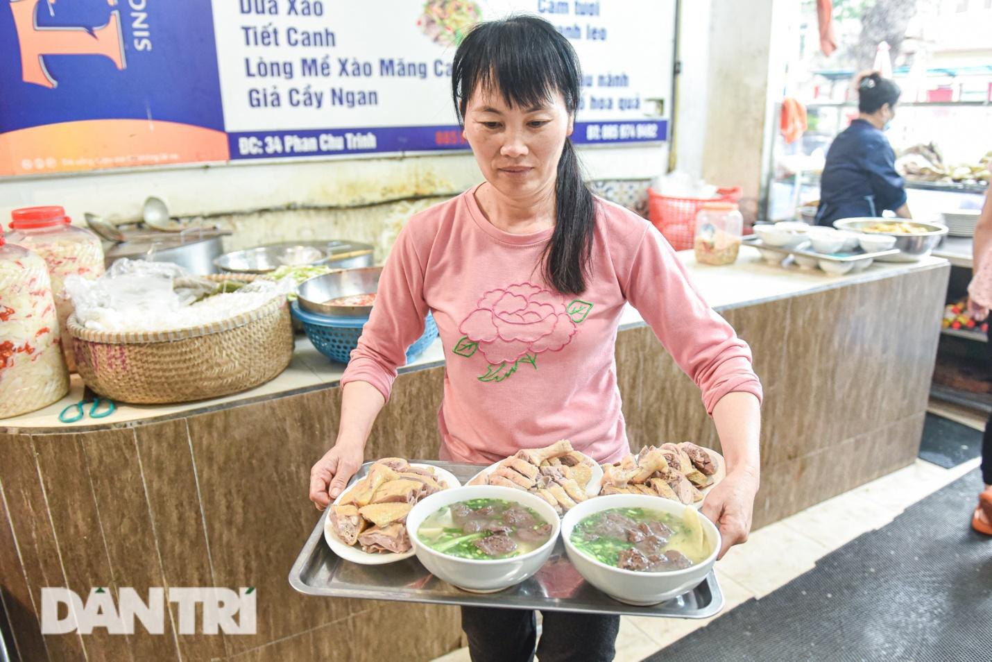 Quán ngan gié lâu đời ở Hà Nội, bà chủ U60