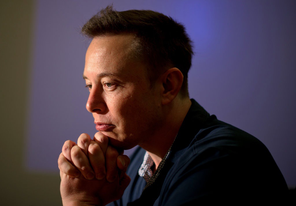 Elon Musk: Ngủ ít hơn 6 tiếng một ngày giảm hiệu năng làm việc - 2