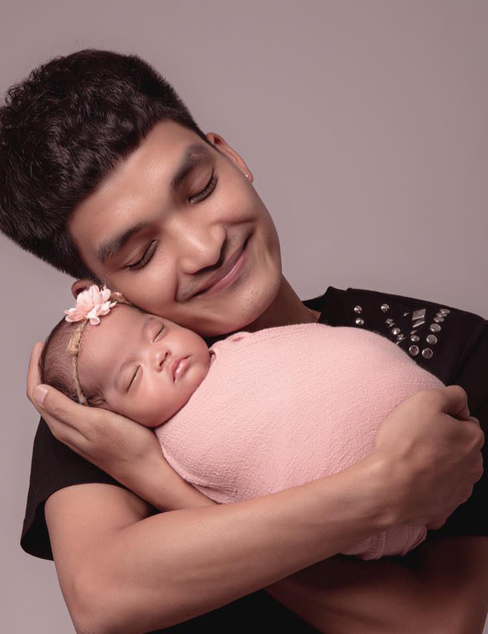 Mạc Văn Khoa: Lúc nhỏ tôi bị tự kỷ nên rất ít nói, bây giờ cũng nhát lắm - 4