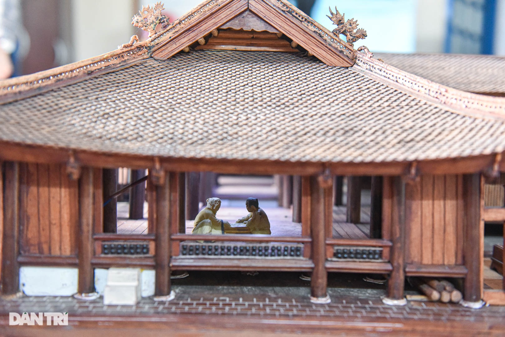 Đình làng từ gỗ gụ nhỏ nhất Việt Nam, giá nào cũng không bán - 10