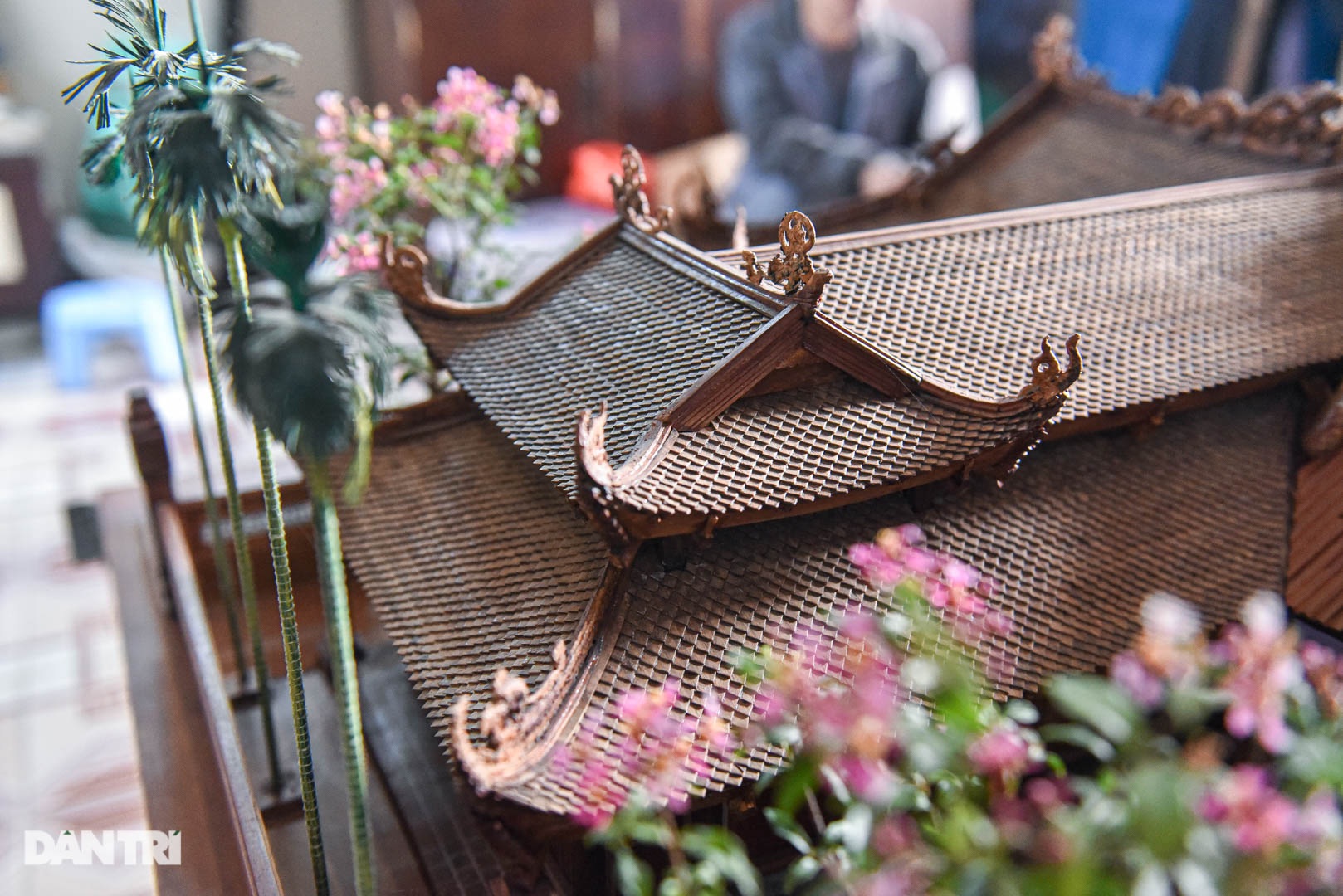 Đình làng từ gỗ gụ nhỏ nhất Việt Nam, giá nào cũng không bán - 6