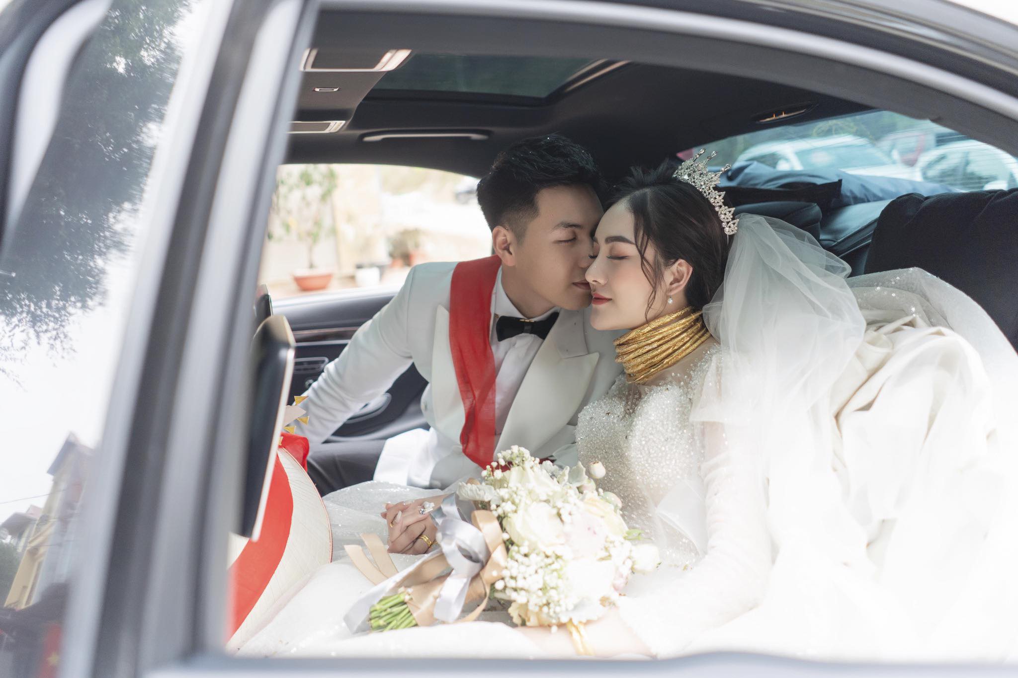 Cô dâu 9X xinh đẹp đeo vàng trĩu cổ, kín tay trong ngày cưới gây sốt mạng - 5