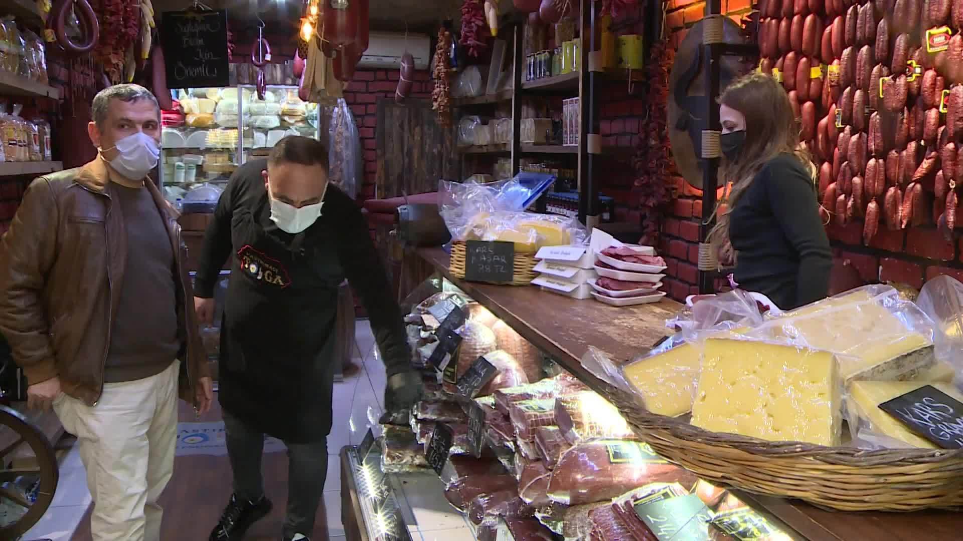 Choáng với món thịt bò bọc vàng, ăn một miếng mất cả gia tài - 3