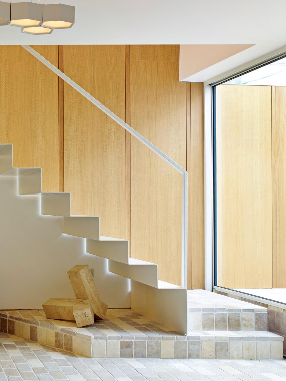 Vườn lạ như kim tự tháp có 800 cây trên mái nhà giữa phố thị đông đúc - 7